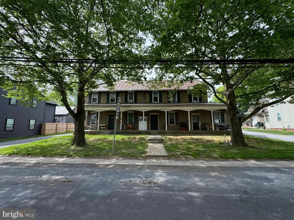 154-158 W Main St, Leola, PA 17540