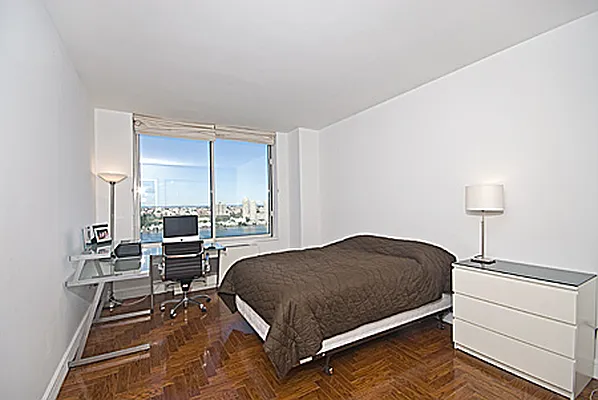 Sold by Sumitomo Real Estate Sales | media 21