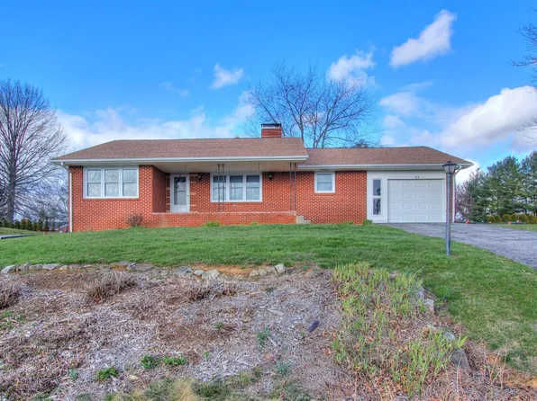 95 Crescent Dr, Christiansburg, VA 24073