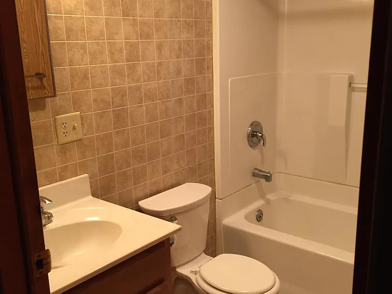 224 Wheelock Ave #5 — Photo 4