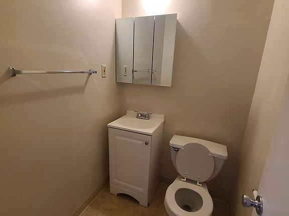 5th image of 9235 Holly St APT D