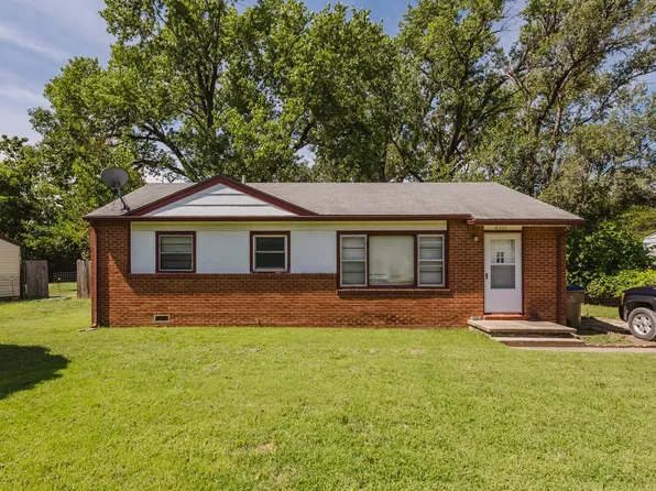 6225 N Independence St, Wichita, KS 67219