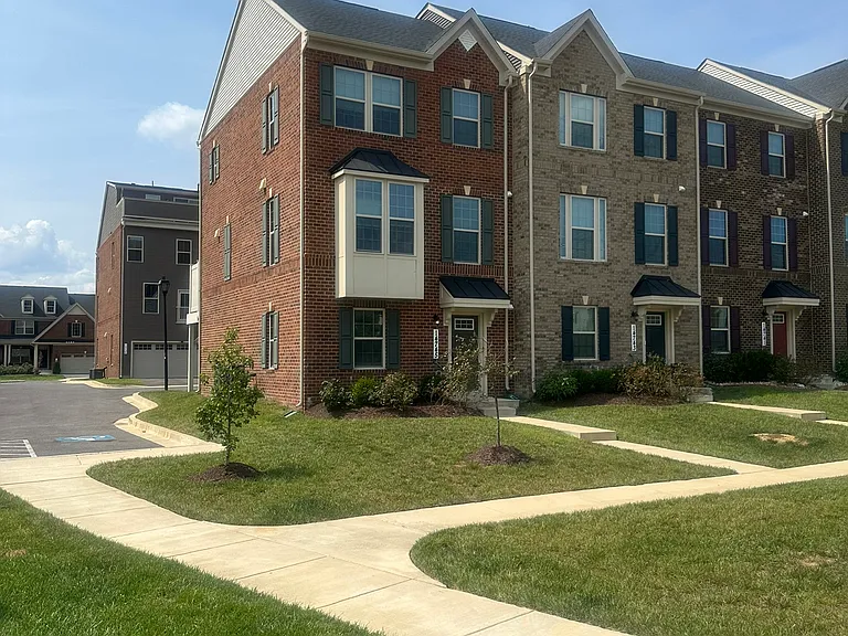 14745 Mattawoman Dr — Photo 2