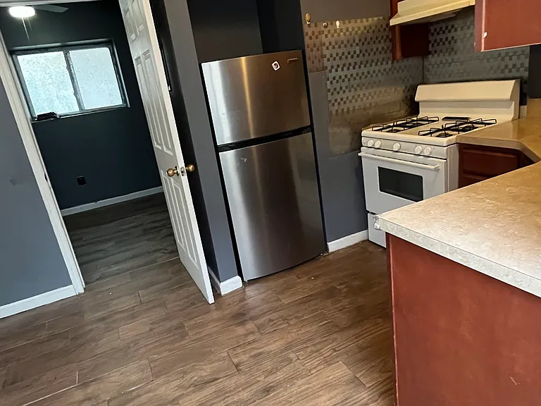 25 Edgeview Ln #1L — Photo 2