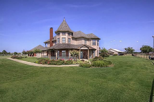 1st image of 527 Christopher Ct