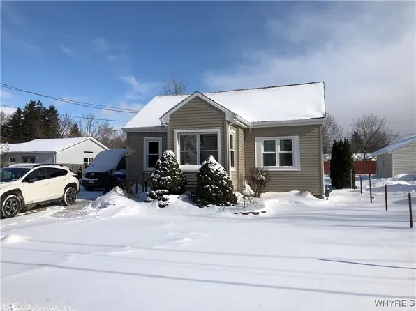 4097 Jarvis St, Blasdell, NY 14219