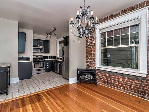 Gas fireplace 