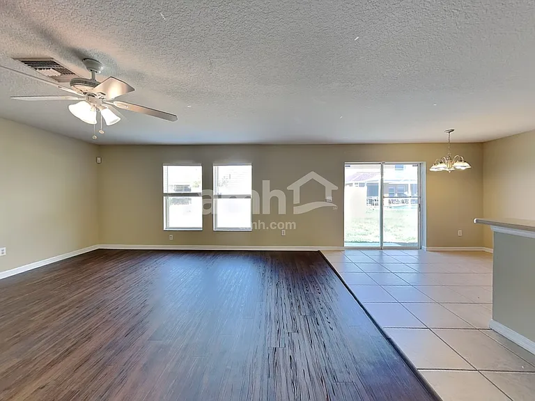 12109 Tree Haven Ave — Photo 8