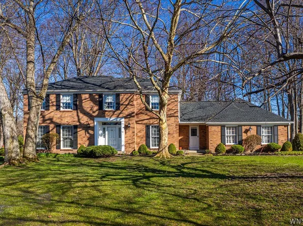 48 Deer Run, Williamsville, NY 14221