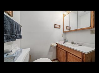 1246 Sunnymeade Dr, Rochelle, IL 61068
