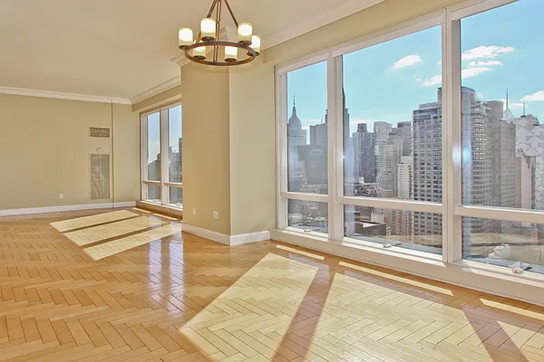 Rented by Sotheby's International Realty | media 18