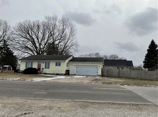 407 W Leafland, Assumption, IL 62510