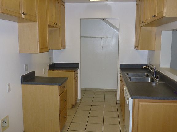 5th image of 859 W Olive Ave