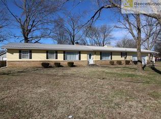101 N Craig St, Clinton, MO 64735