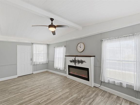 4th image of 10810 Freedom Dr