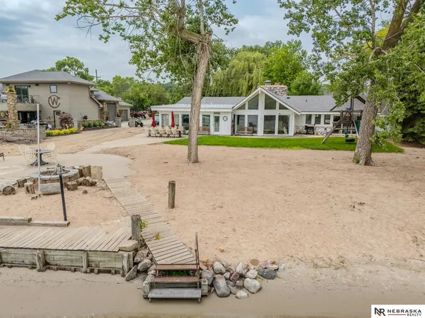 S 61 Cedar Ln, Fremont, NE 68025
