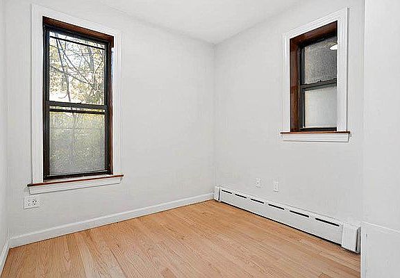 3rd image of 1518 Bedford Ave #1F