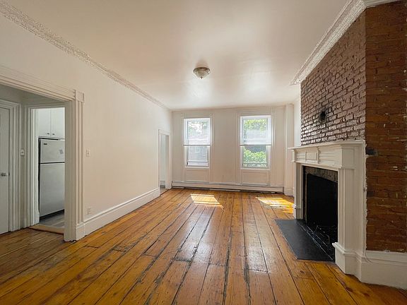 2nd image of 512 Hudson St #1