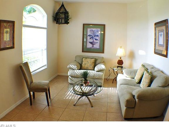 5th image of 4532 SW 12th Pl