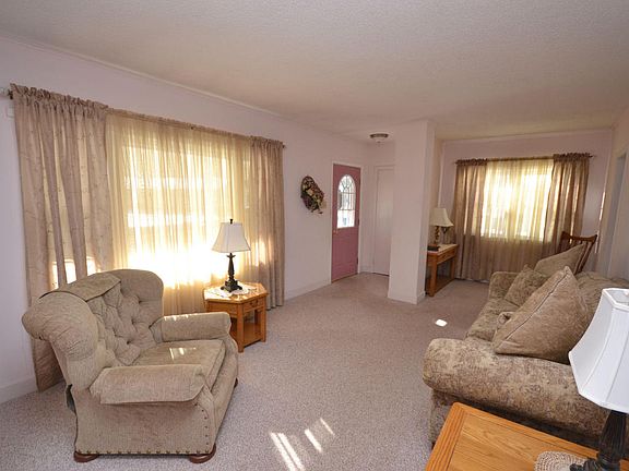 3rd image of 12 Donna Ave