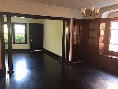 2nd image of 18515 Chagrin Blvd #1