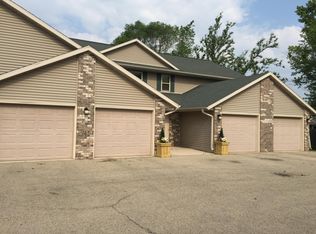 612 Westwynd Ct #B, Mazomanie, WI 53560