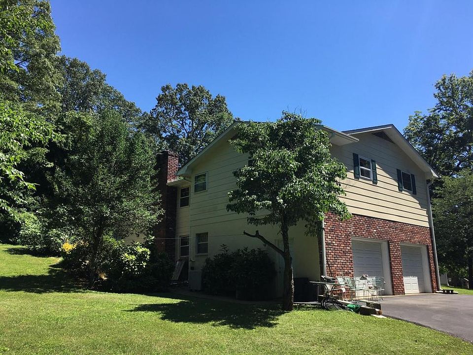 2nd image of 6912 Riverwood Dr
