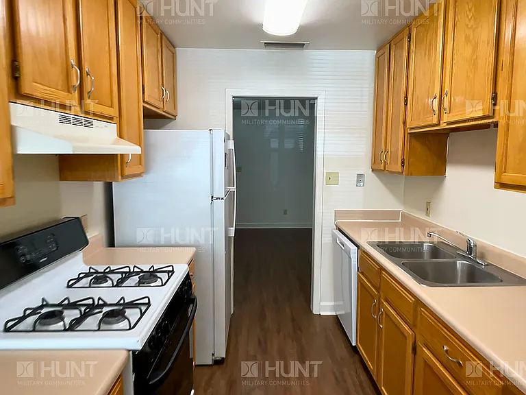 1450A Grissom Ct — Photo 3