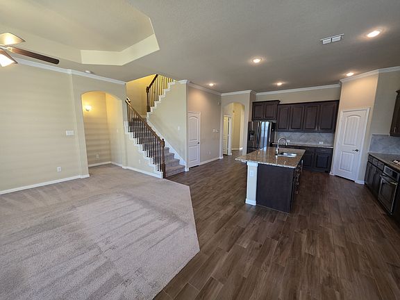 3rd image of 2021 Milano Ln