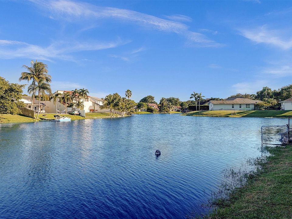 2nd image of 2885 Begonia Way
