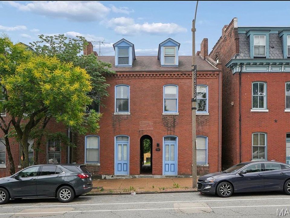 1st image of 906 Russell Blvd #A