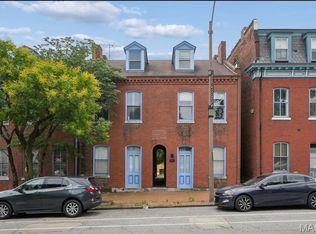906 Russell Blvd #A, Saint Louis, MO 63104
