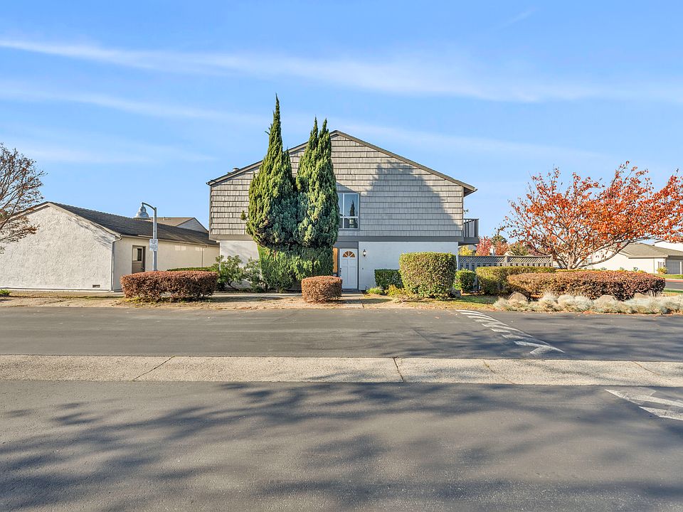 1st image of 800 Cortez Ln
