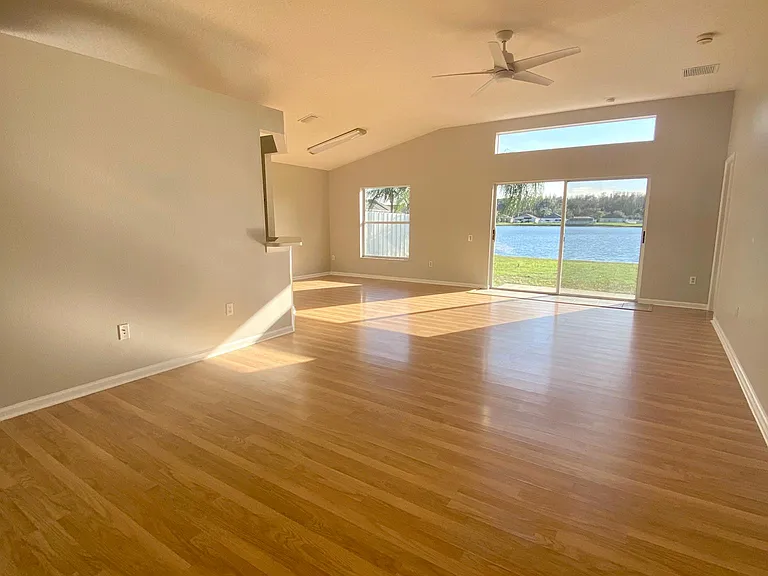 25324 Flying Ebony Ln — Photo 9