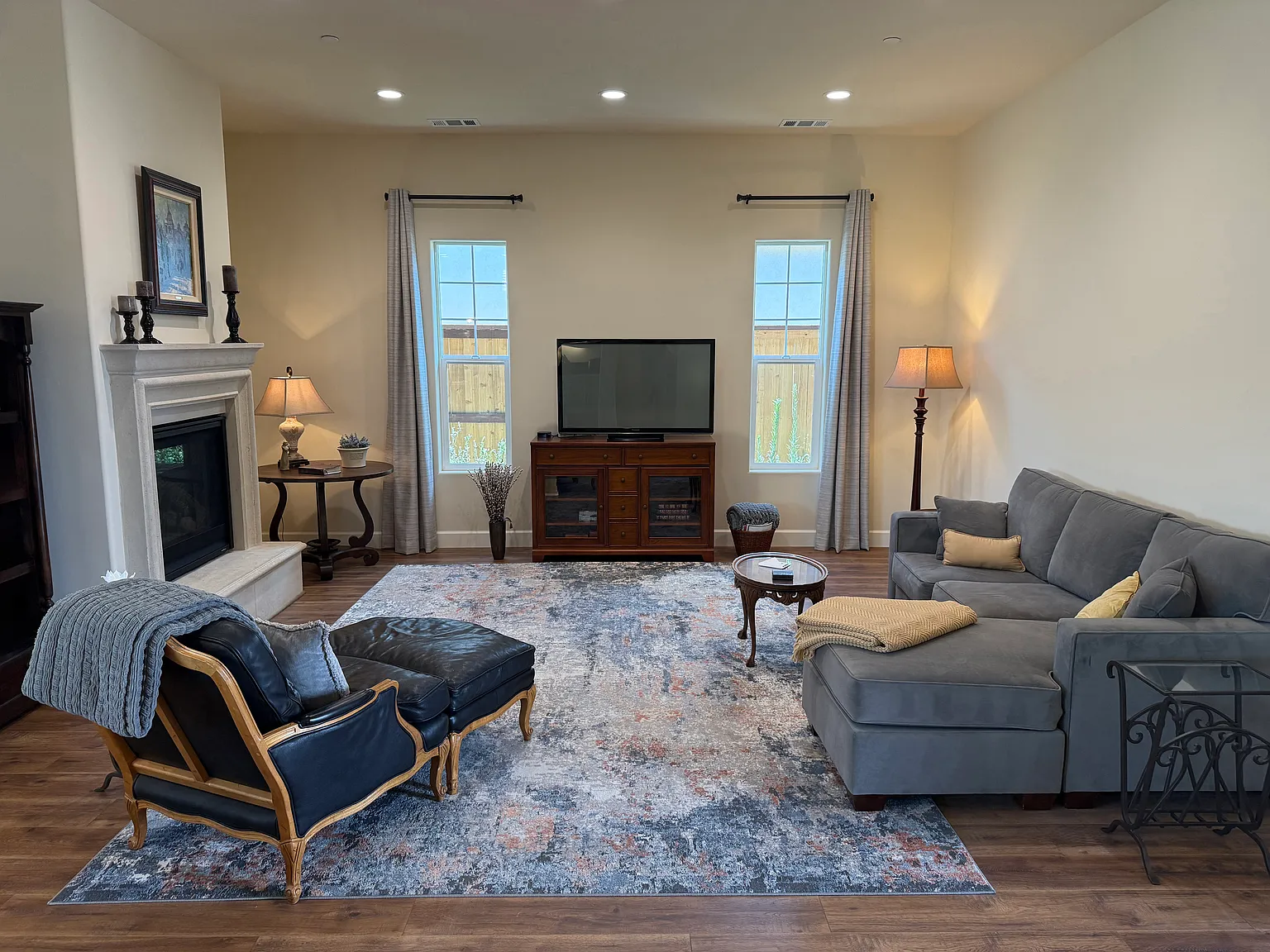3 bed, 1898 sqft, $3,950 — Photo 4