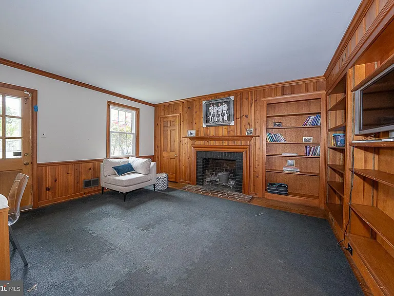 538 Conestoga Rd — Photo 16
