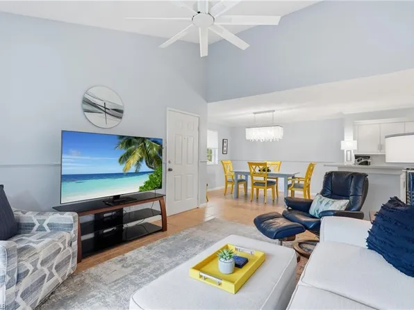 1270 Wildwood Lakes BLVD #208, NAPLES, FL 34104