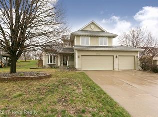 8753 Alice Ave, Clive, IA 50325