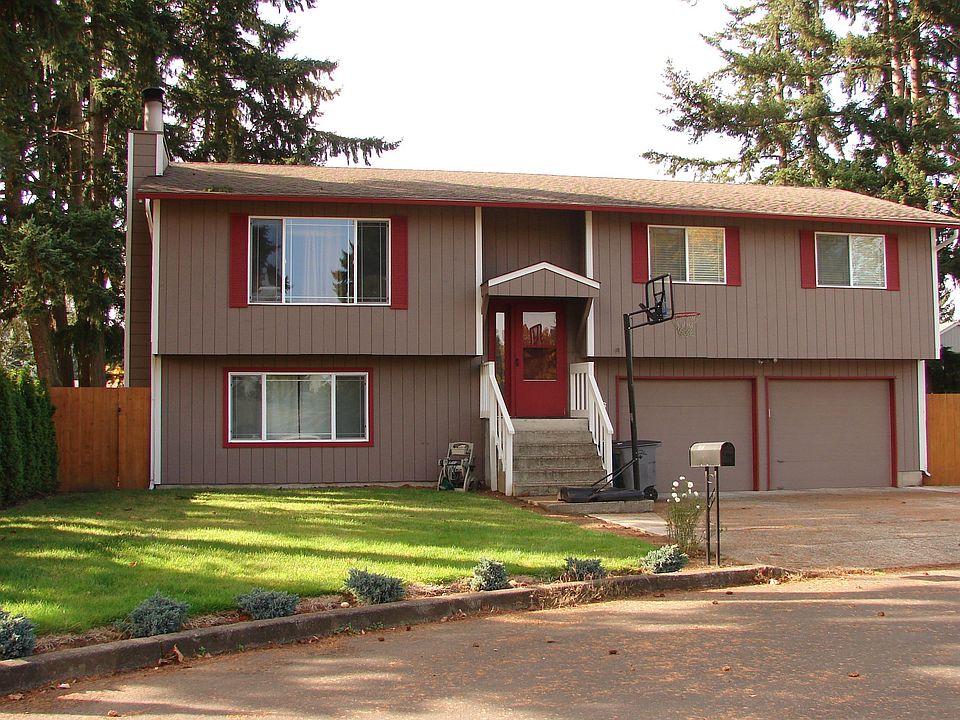 1st image of 3216 NE 133rd Ct