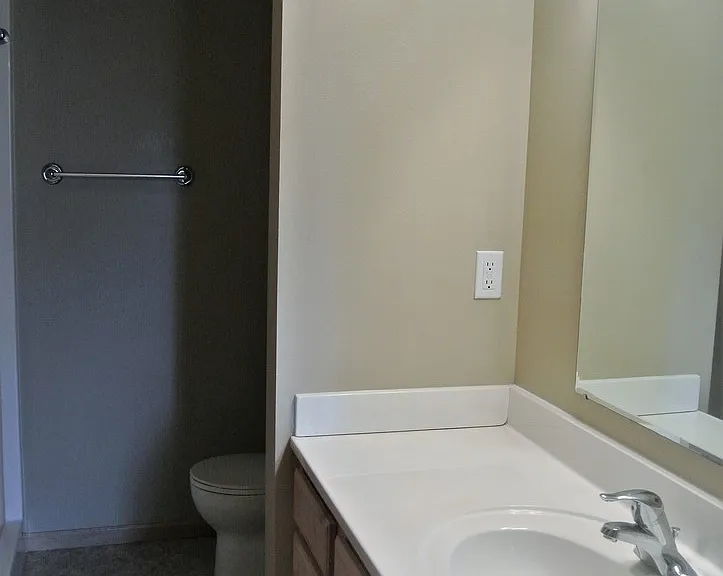 15 South Main — Photo 8
