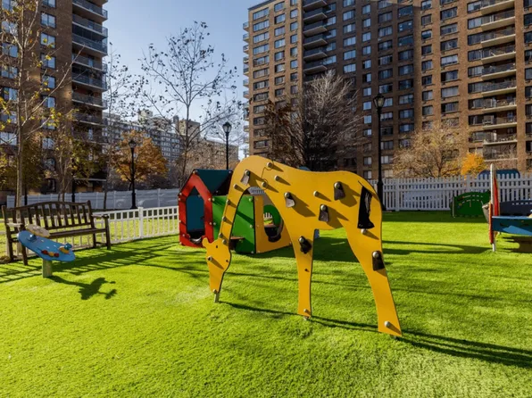 788 Columbus Avenue image 1 of 4