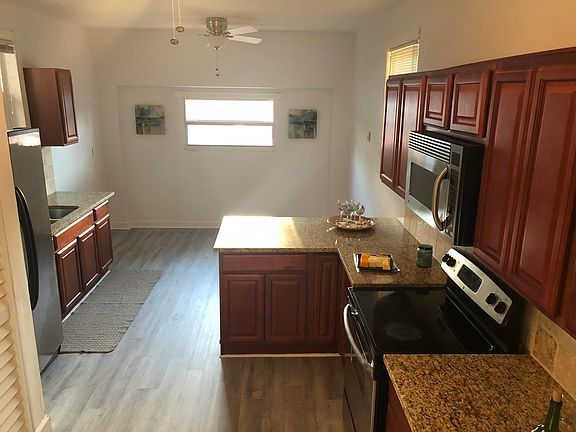 3rd image of 408 S K St