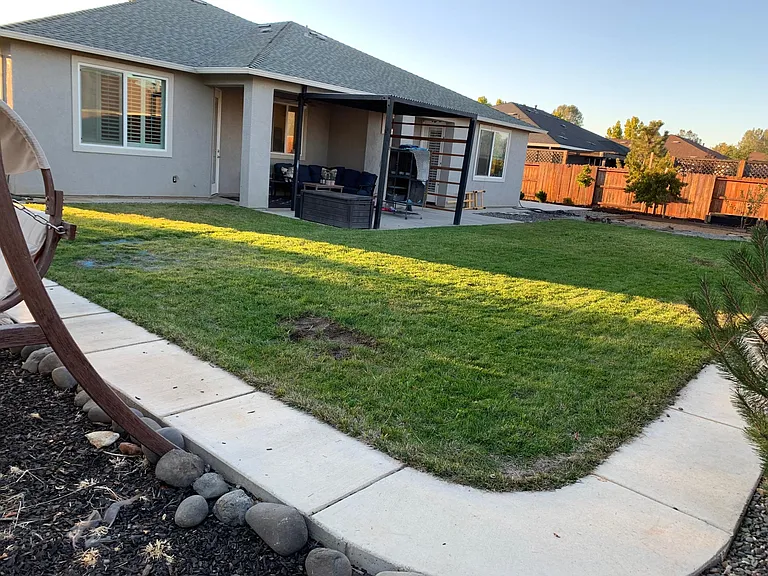 1135 Colorado Ct — Photo 23