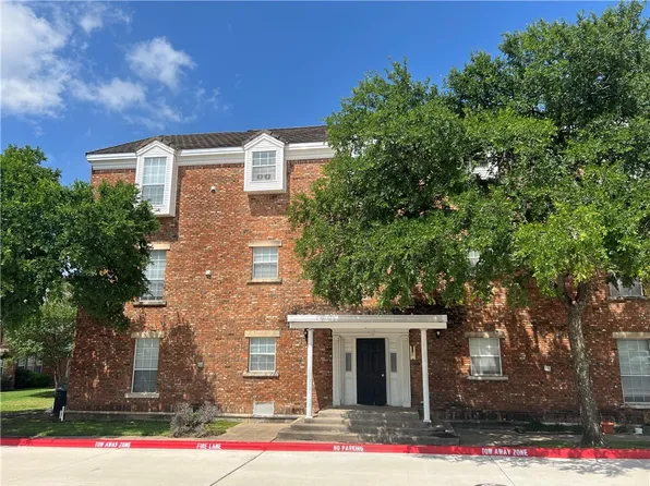 400 Nagle St APT 106, College Station, TX 77840