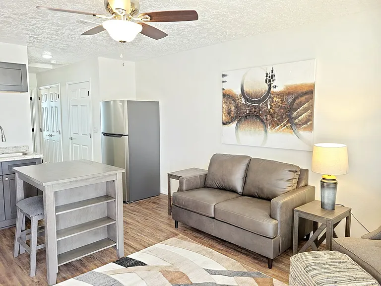 2501 Martin Luther King Blvd #G — Photo 5