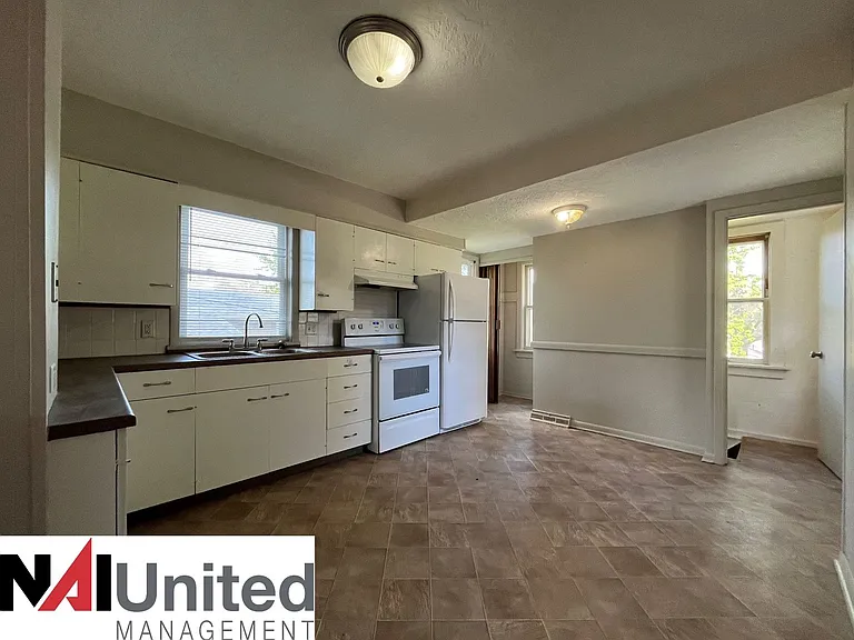 1620 S Lemon St — Photo 3