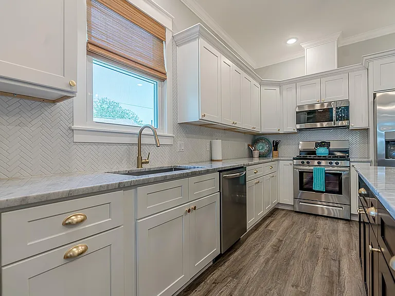 1224 Avenue K — Photo 11