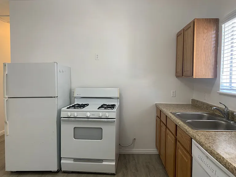 3042-3044 S 8950 W — Photo 10