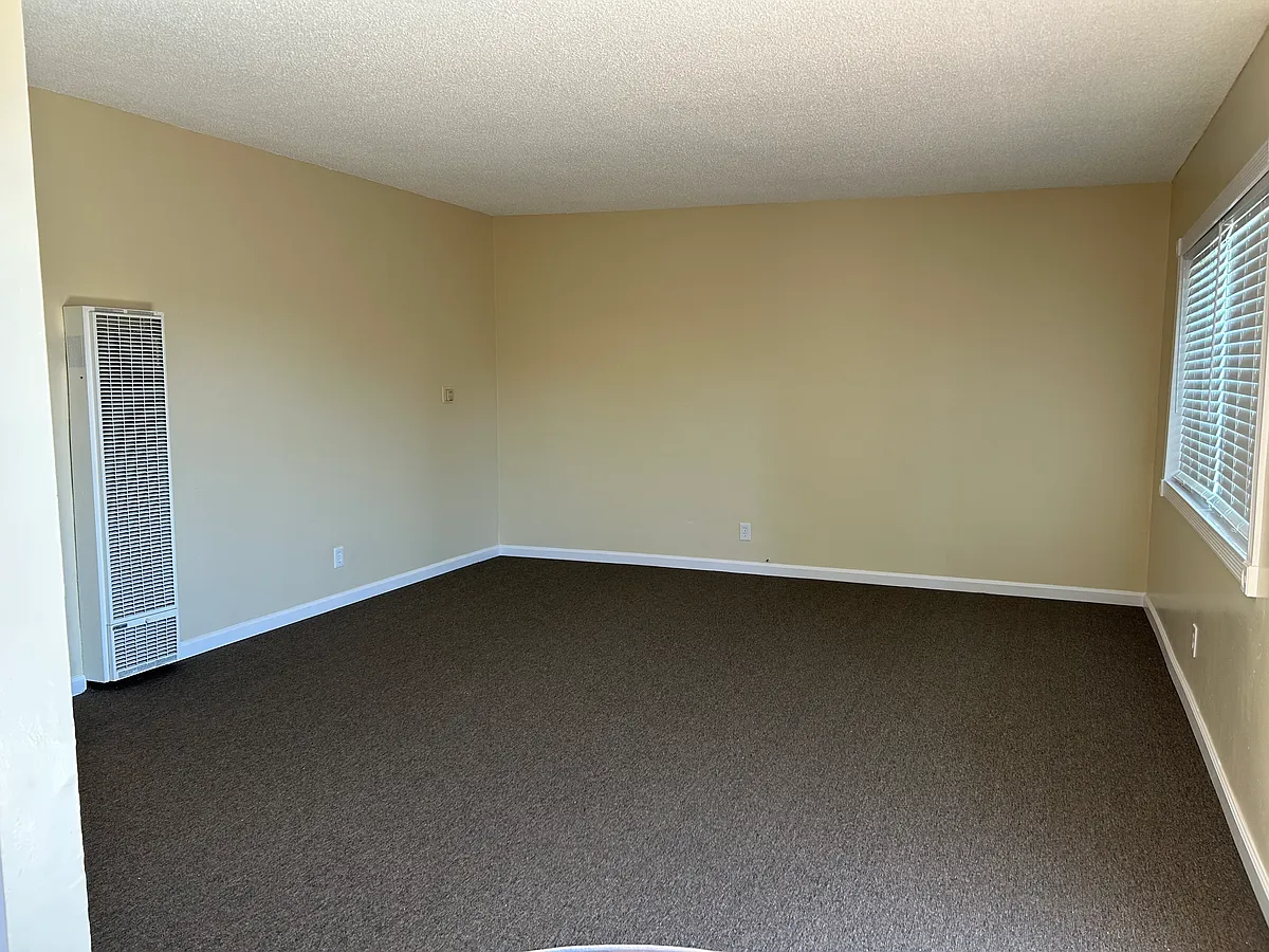 Building Photo - 540 E Pleasant St #9