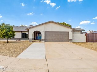 3118 W WOODRIDGE Drive, Phoenix, AZ 85053